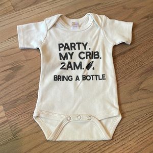 Baby onesie 0-3M. Brand new!